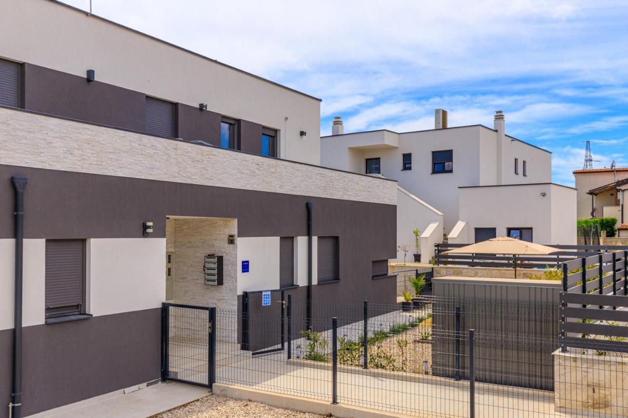Sabena Apartment With Private Whirlpool Poreč Buitenkant foto