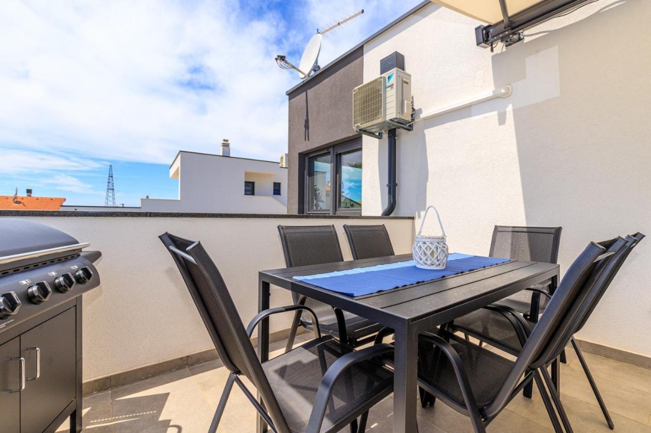 Sabena Apartment With Private Whirlpool Poreč Buitenkant foto